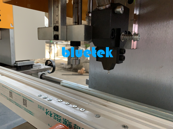 PVC Window Steel Reinforcement Screw Fastening Machine PVC Window Steel Reinforcement Screw Fastening Machine