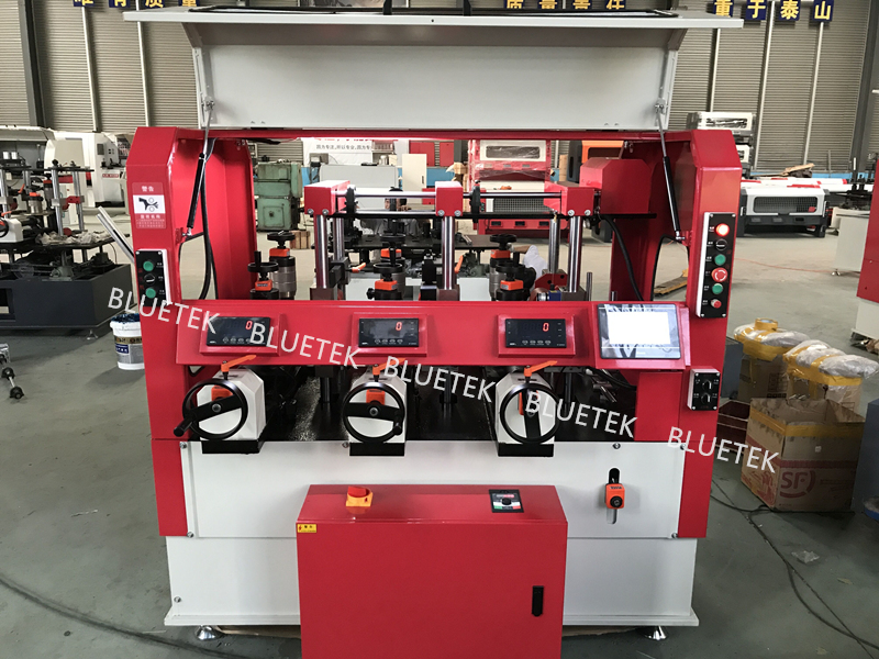 Thermal Insulating Aluminium Rolling Compound Machine