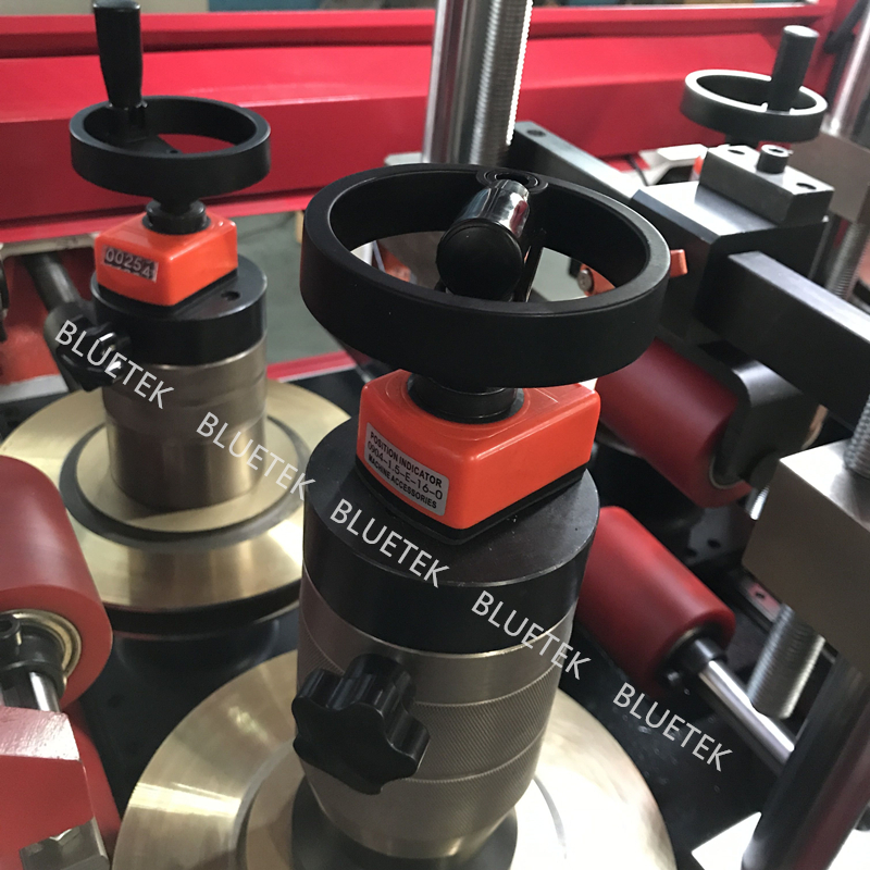 Thermal Insulating Aluminium Rolling Compound Machine