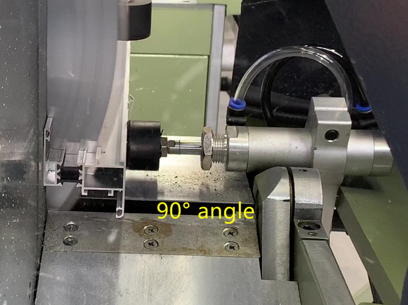 90 degrees cutting
