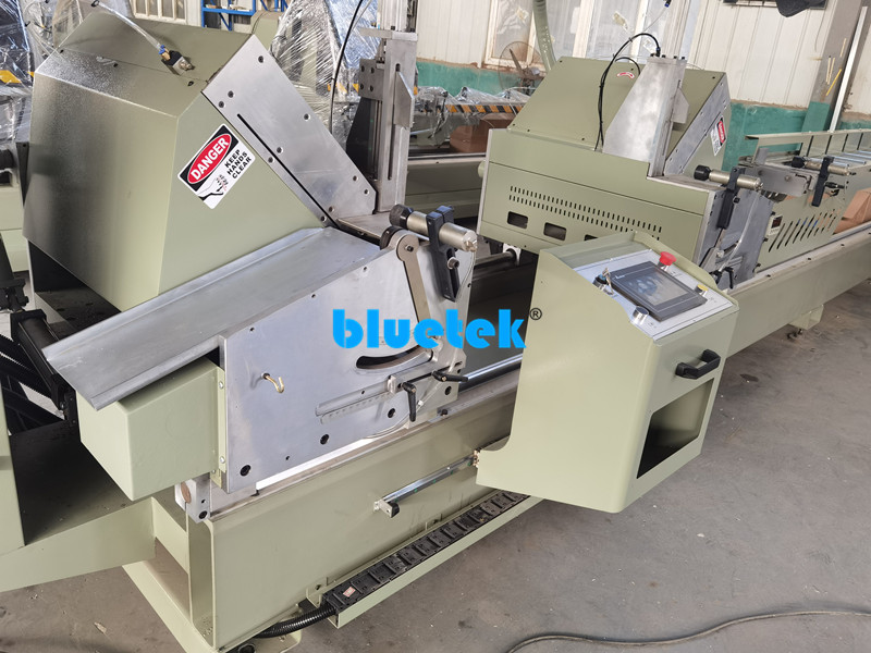 Any Angle Double Heads Cutting Machine Any Angle Double Heads Cutting Machine