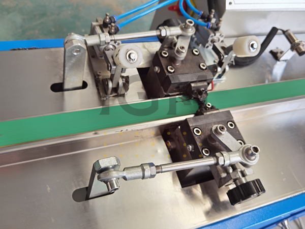 Insulating Glass Butyl Coating Machine