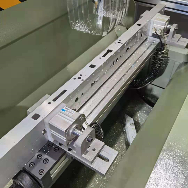 2000mm CNC Milling Machine for Aluminium Windows 2000mm CNC Milling Machine for Aluminium Windows