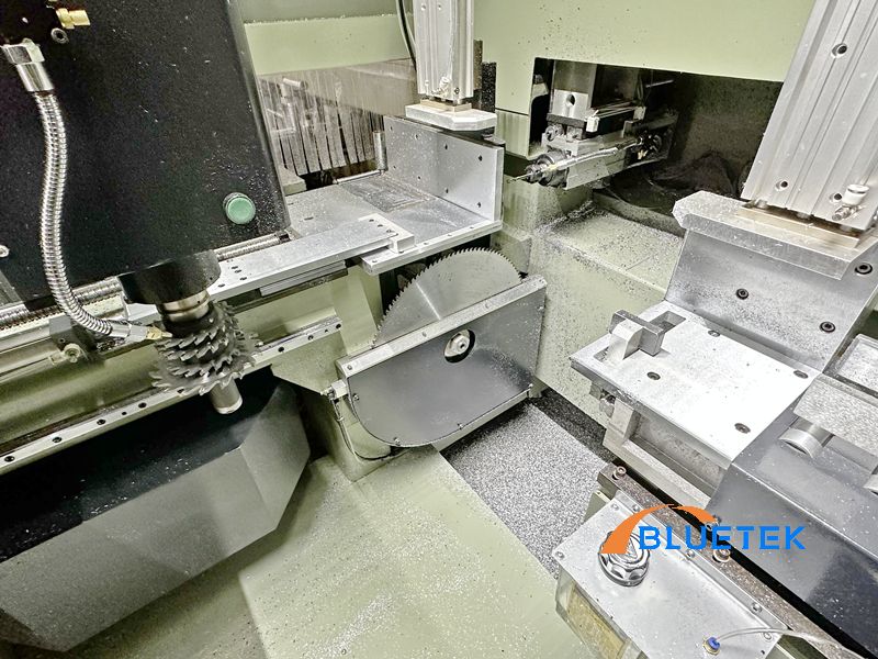 Aluminum Window Mullion Cutting Milling Center - Cutting Milling Section