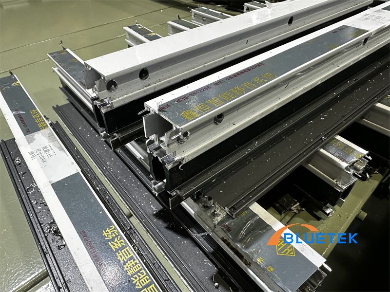 Produced By Aluminum Window Mullion Cutting Milling Center