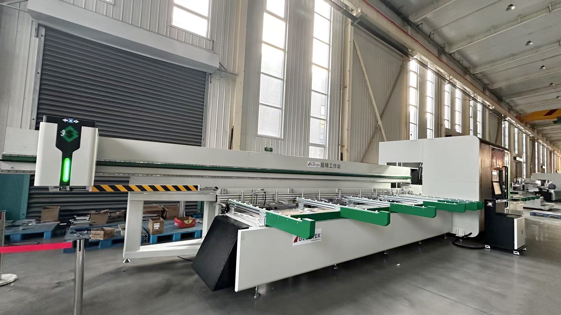 Loading unit of aluminum window door cutting machining center Loading unit of aluminum window door cutting machining center