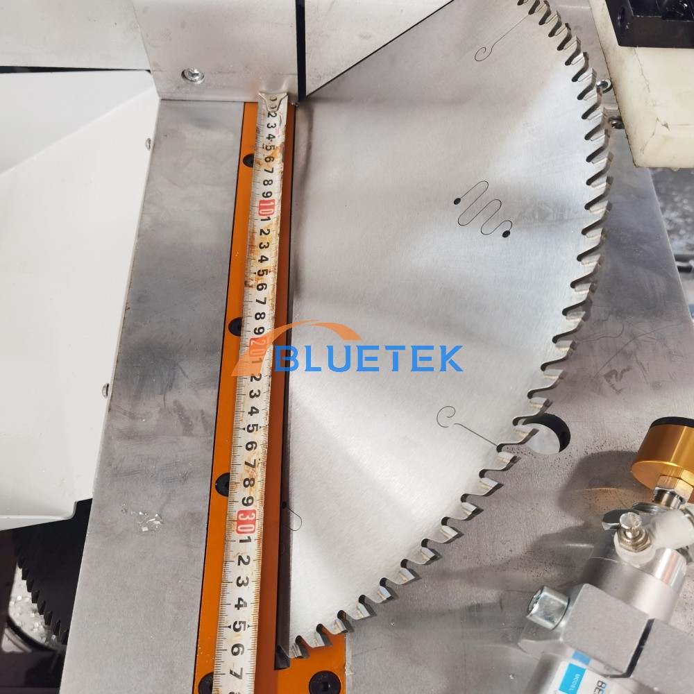 Cutting range of PVC Window Double Miter Cutting Saw Cutting range of PVC Window Double Miter Cutting Saw