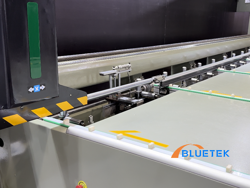 Aluminum Window Mullion Cutting Milling Center - Loading Section